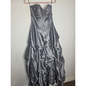 Silver gray ballgown by Jump